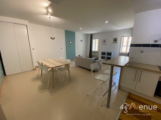 Mignon T2 Meublé A LOUER - ST ETIENNE URSULES/ALBERT THOMAS - 60.8 m2 - 625 &euro; charges comprises par mois