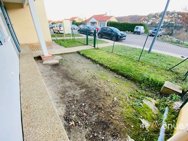 T2 avec jardinet A LOUER - ST GENEST LERPT Les All�es de la Reine - 47.02 m2 - 585�&euro; charges comprises par mois