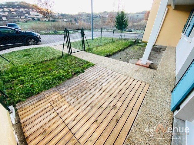 T2 avec jardinet A LOUER - ST GENEST LERPT Les All�es de la Reine - 47.02 m2 - 585�&euro; charges comprises par mois