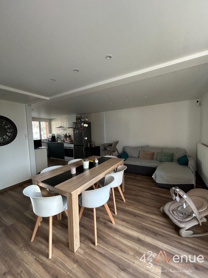 APPARTEMENT T2 - AUREC SUR LOIRE - 67.94 m2 - VENDU