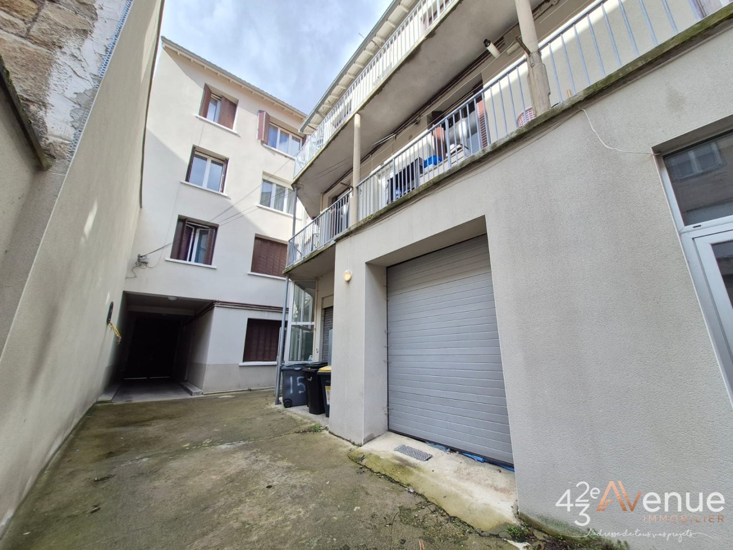 APPARTEMENT T2 A VENDRE - ST ETIENNE CENTRE VILLE - 36 m2 - 55000€