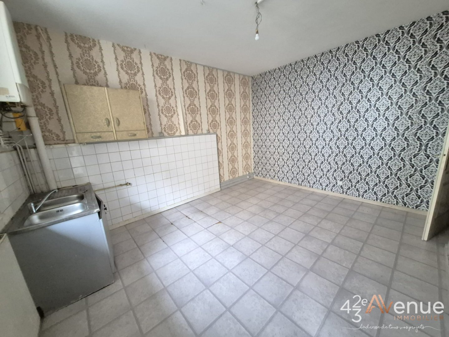 APPARTEMENT T2 A VENDRE - ST ETIENNE CENTRE VILLE - 36 m2 - 55000€