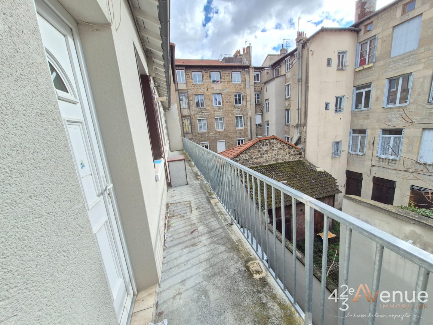APPARTEMENT T2 A VENDRE - ST ETIENNE CENTRE VILLE - 34.7 m2 - 65 000 €