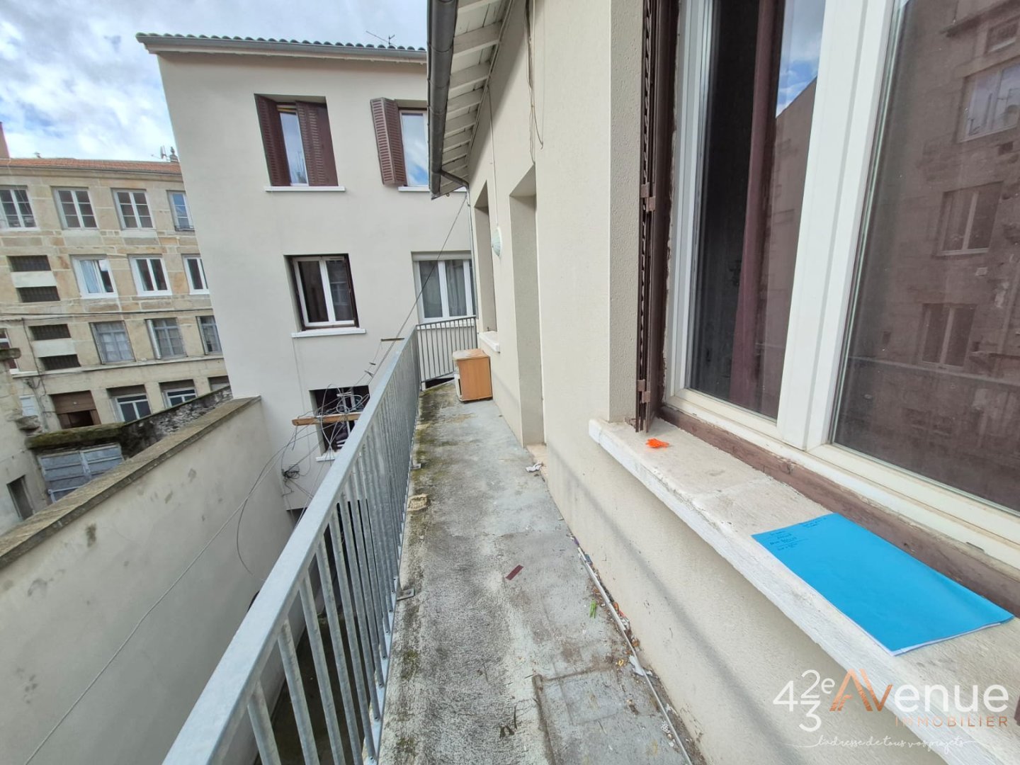 APPARTEMENT T2 A VENDRE - ST ETIENNE CENTRE VILLE - 34.7 m2 - 65 000 €