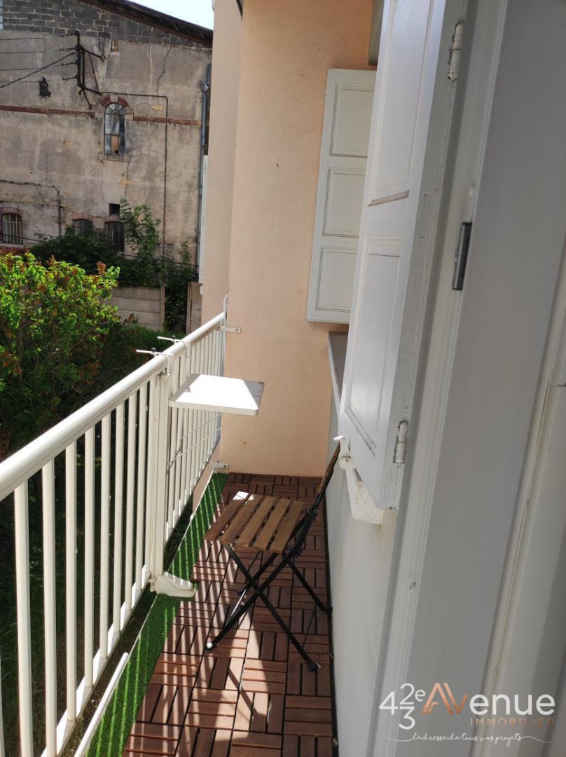 APPARTEMENT T2 A VENDRE - ST ETIENNE BELLEVUE - 42.85 m2 - 63�000�&euro;