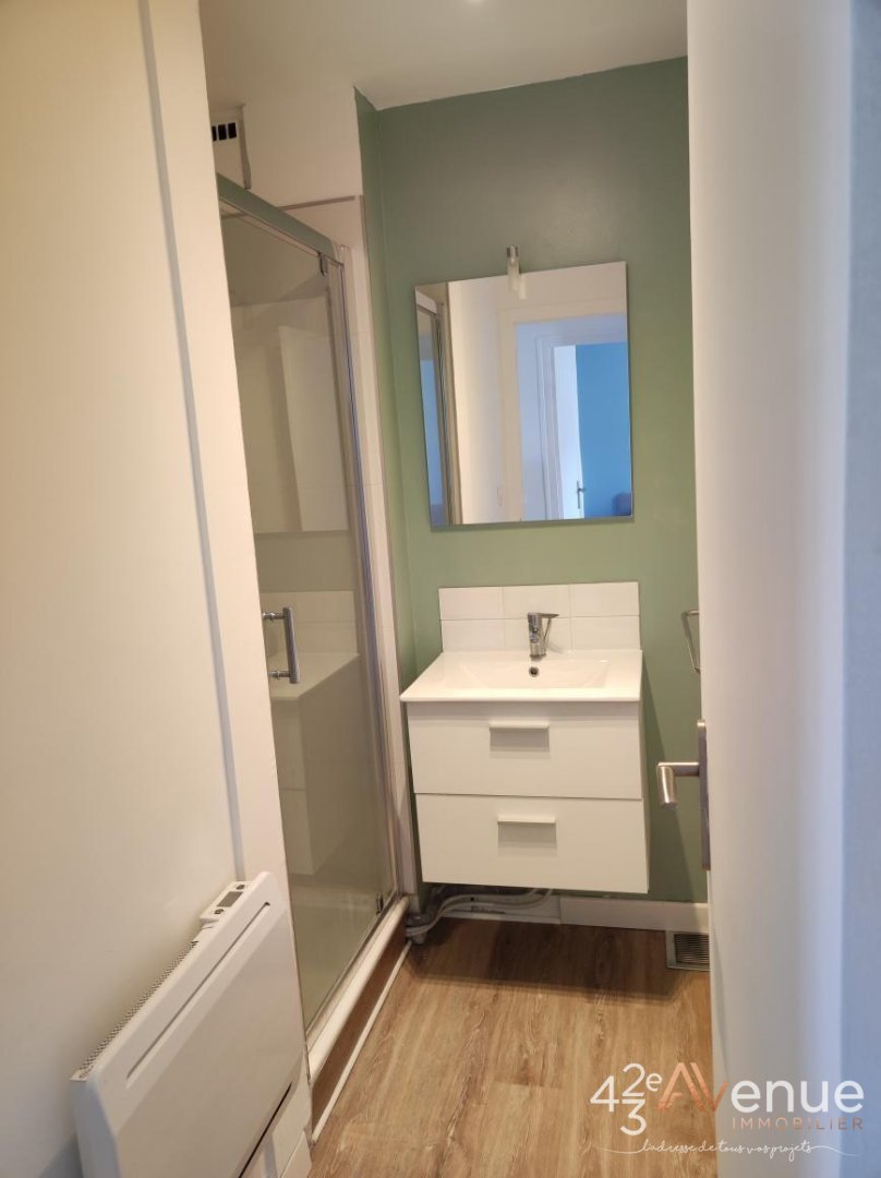 APPARTEMENT T2 A VENDRE - ST ETIENNE BELLEVUE - 42.85 m2 - 63�000�&euro;