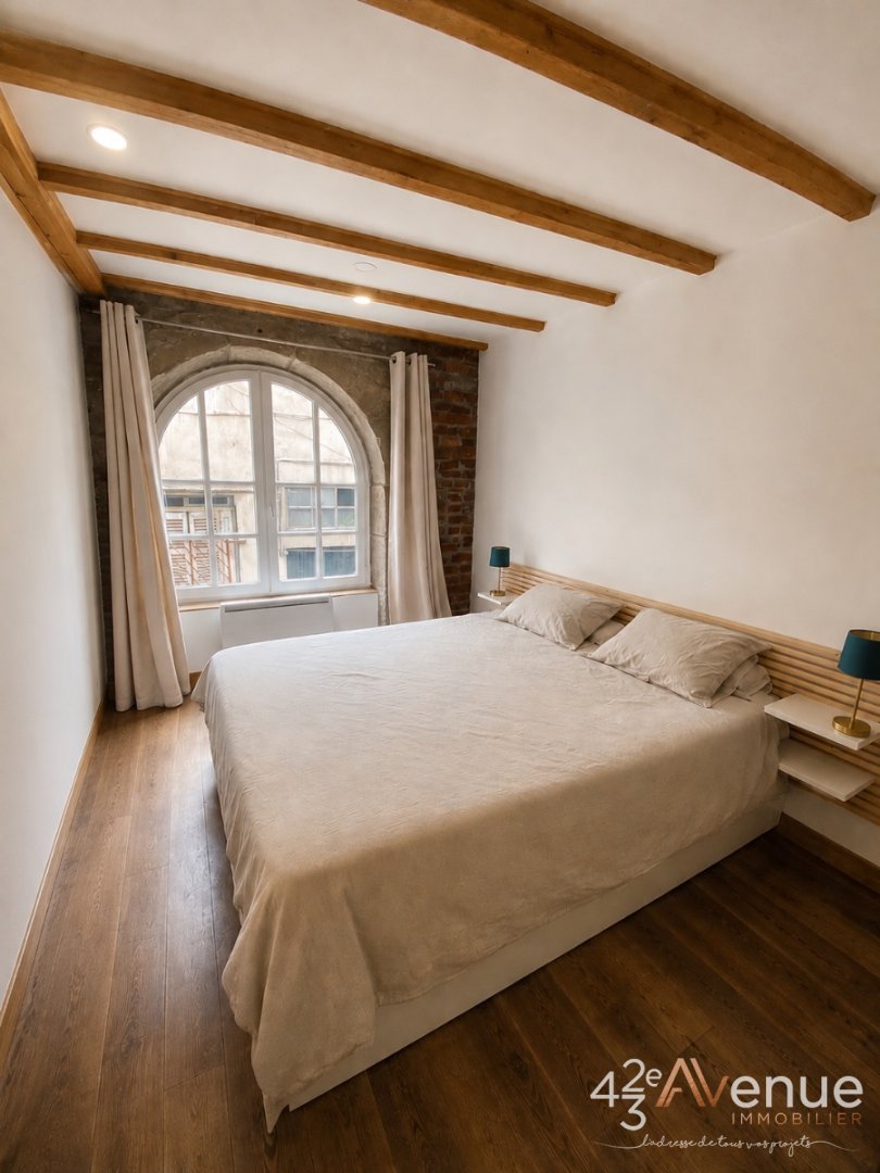 APPARTEMENT T2 A VENDRE - ST ETIENNE CARNOT - 100 m2 - 155 000 &euro;