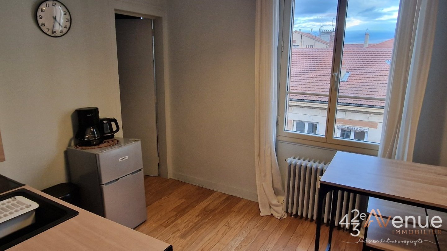 Appartement Airbnb - ST ETIENNE CENTRE VILLE - 26 m2 - 65000€
