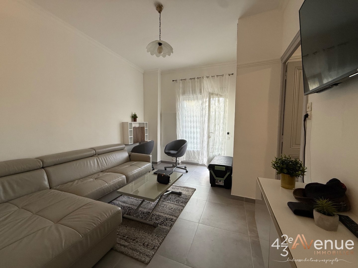 Appartement t2 avec terrasse centre ville A VENDRE - ST ETIENNE COLLINE DES PERES - 40.66 m2 - 75000€