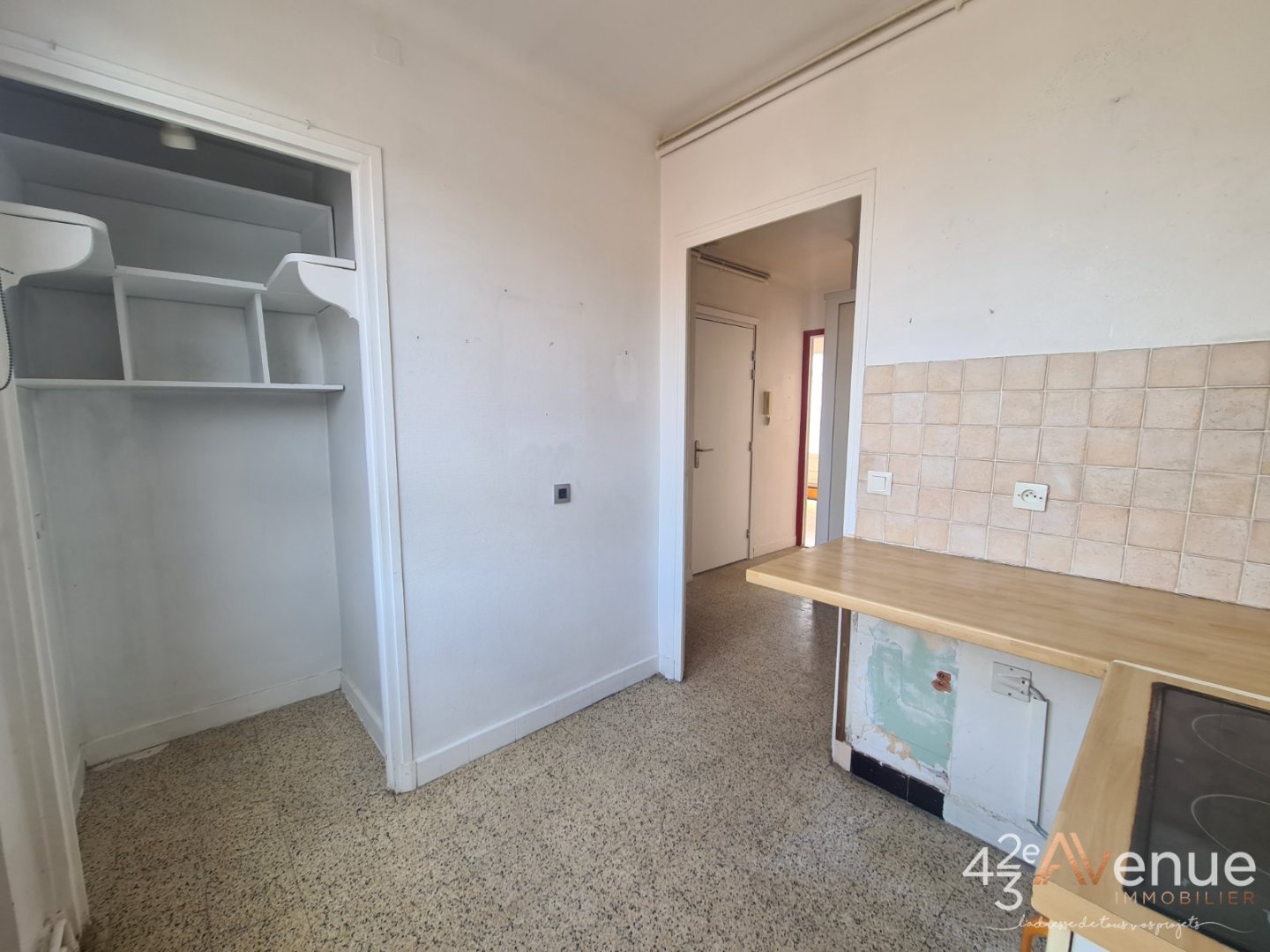 APPARTEMENT T2 - ST ETIENNE FACULTE   CENTRE DEUX - 35.79 m2 - VENDU