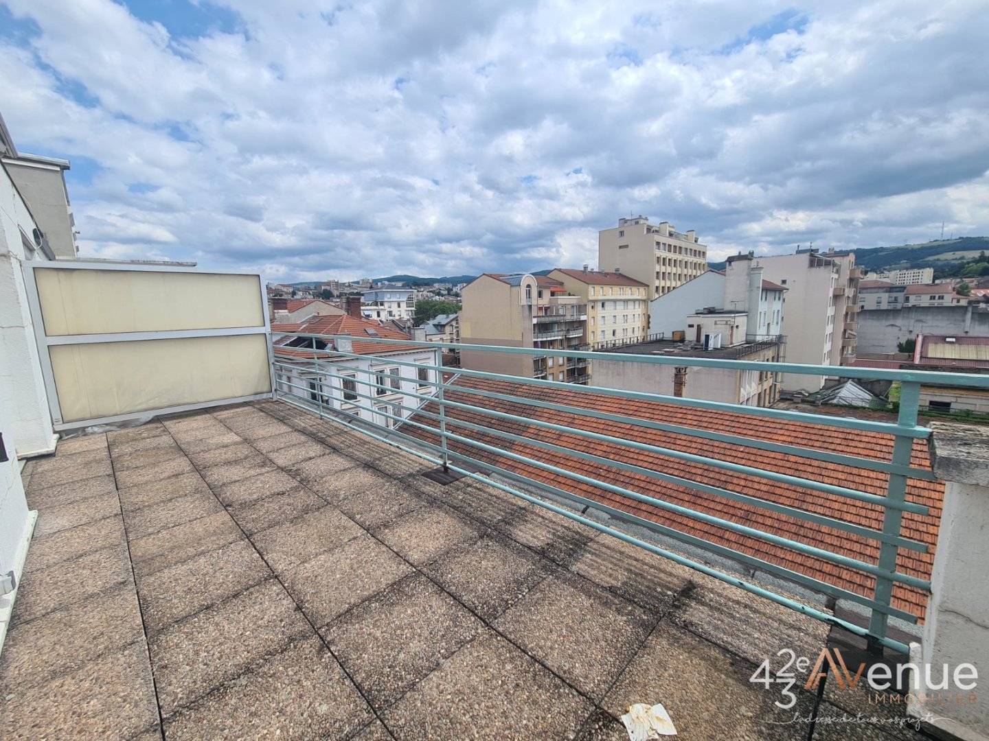 APPARTEMENT T2 - ST ETIENNE FACULTE   CENTRE DEUX - 35.79 m2 - VENDU