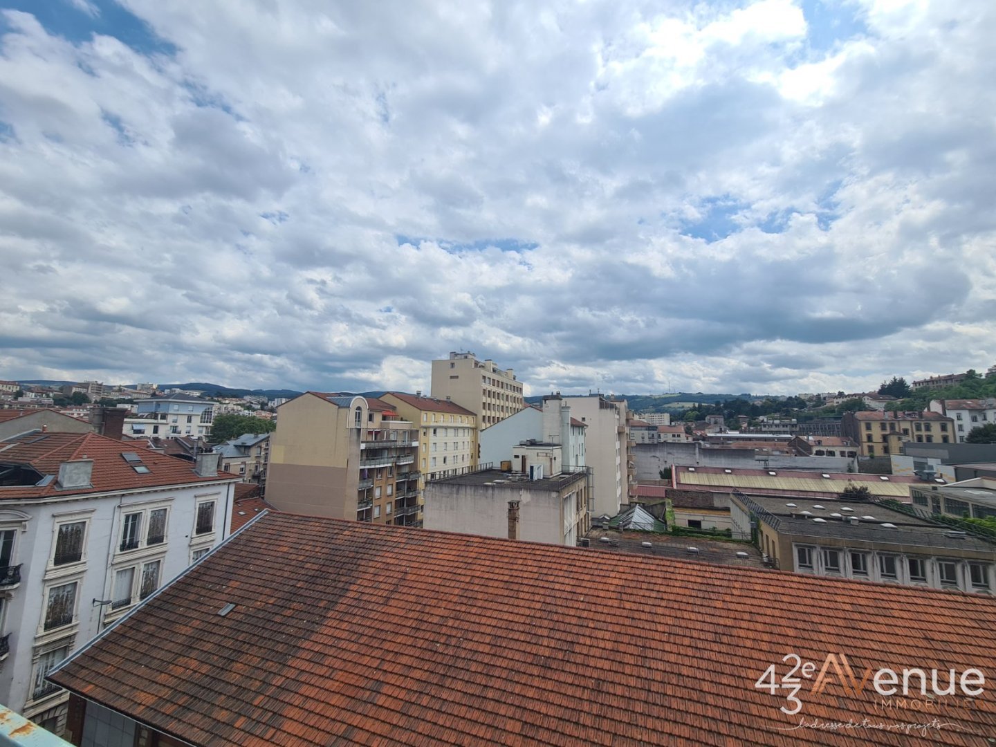 APPARTEMENT T2 - ST ETIENNE FACULTE   CENTRE DEUX - 35.79 m2 - VENDU