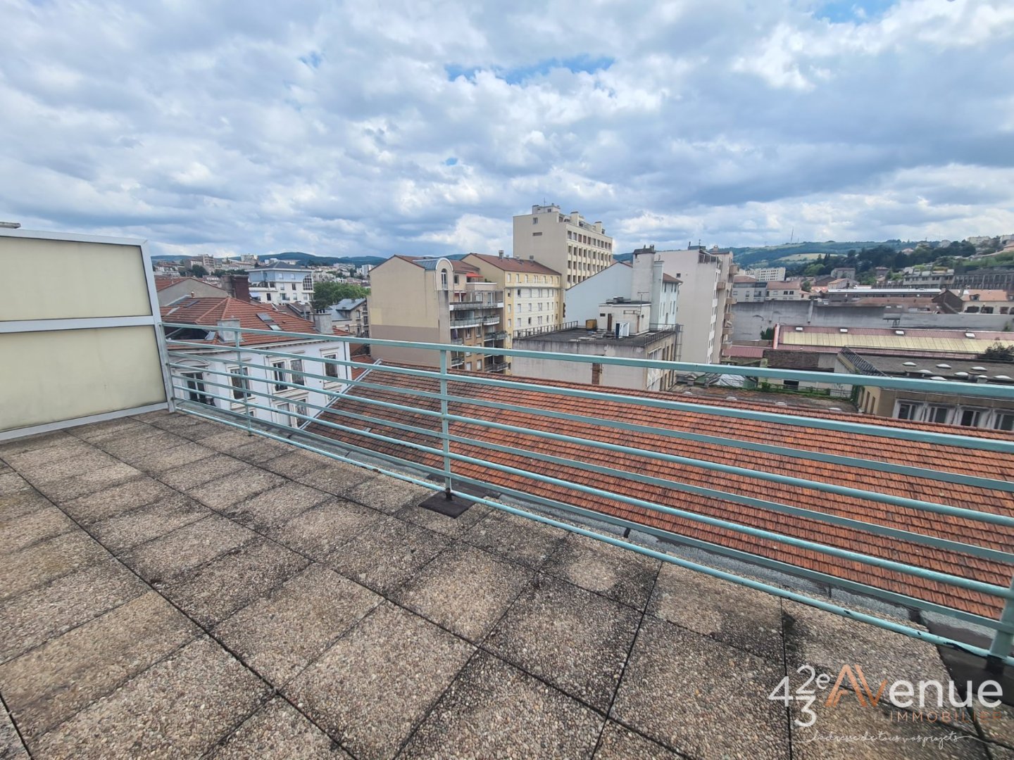 APPARTEMENT T2 - ST ETIENNE FACULTE   CENTRE DEUX - 35.79 m2 - VENDU