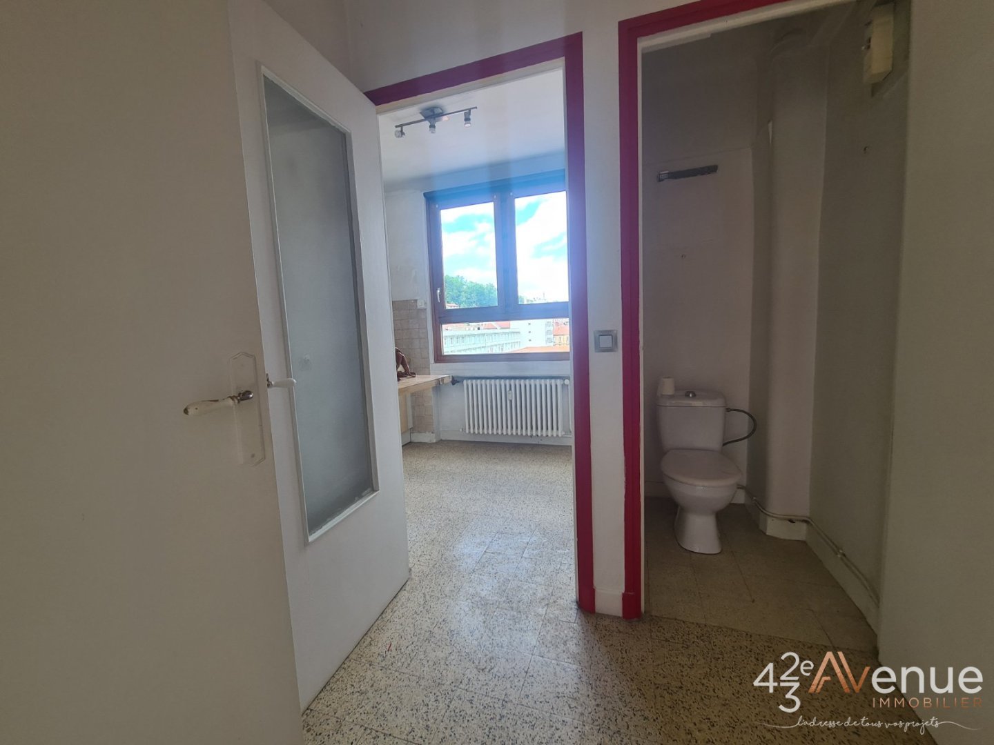 APPARTEMENT T2 - ST ETIENNE FACULTE   CENTRE DEUX - 35.79 m2 - VENDU