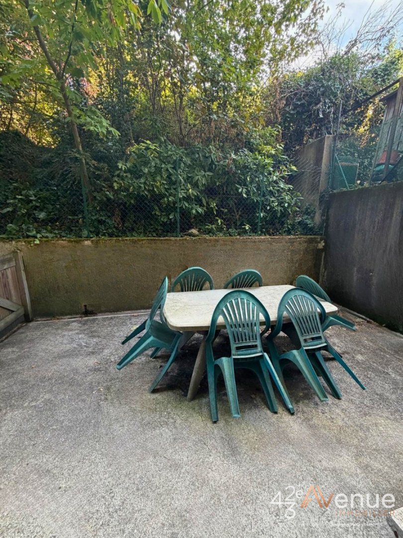 APPARTEMENT T2 A VENDRE - ST ETIENNE FACULTE   CENTRE DEUX - 47.74 m2 - 80 000 &euro;