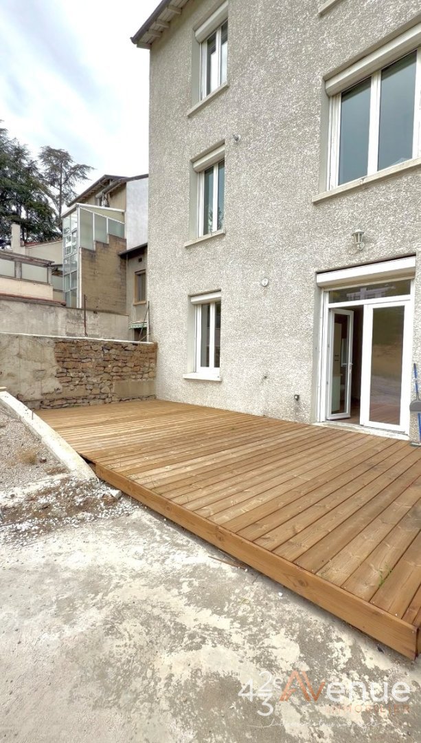 APPARTEMENT T2 A VENDRE - ST ETIENNE FAURIEL - 52.85 m2 - 86 000 &euro;