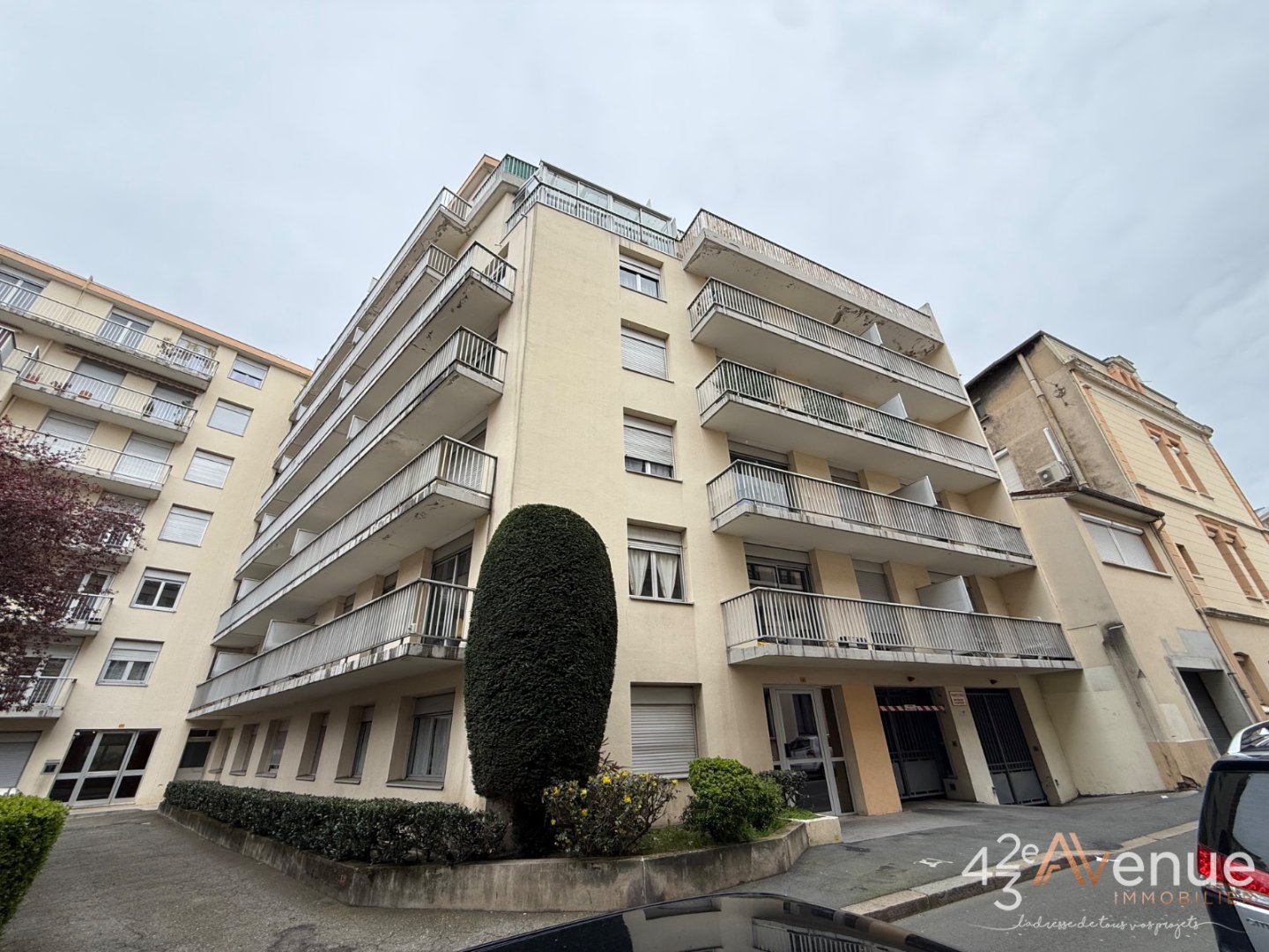 Appartement T2 parfait état balcon et garage A VENDRE - ST ETIENNE JACQUARD - 52 m2 - 117 000 &euro;