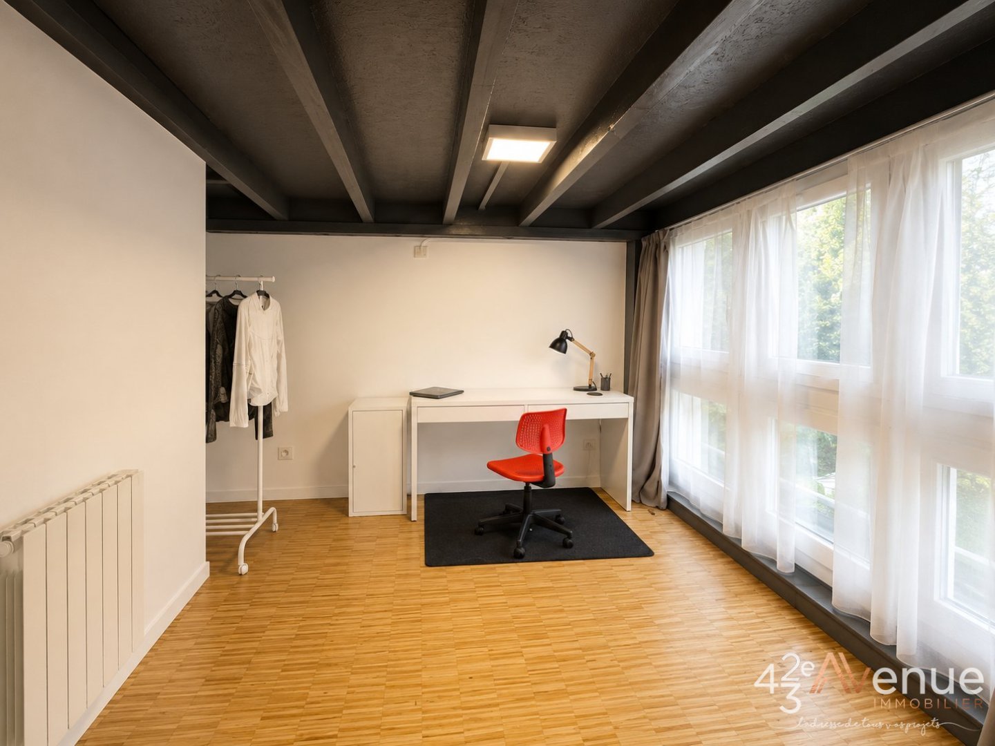 Appartement rénové avec mezzanine et garage A VENDRE - ST ETIENNE LA METARE - 43.95 m2 - 90 000 &euro;