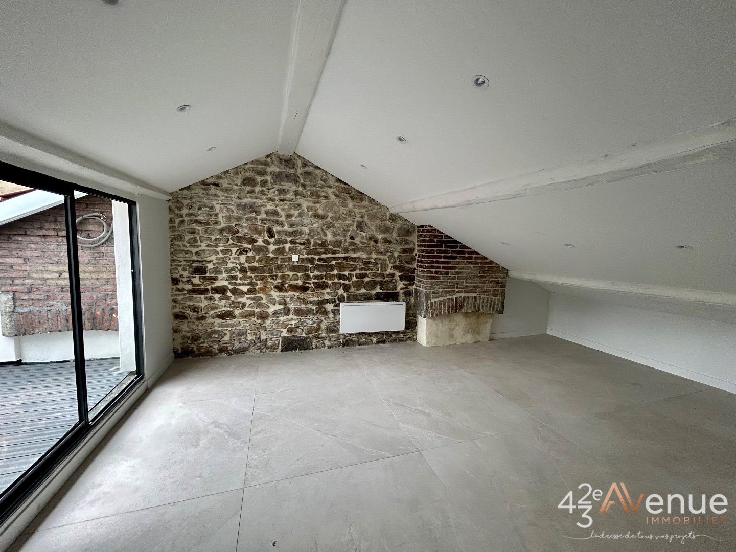 APPARTEMENT T2 A VENDRE - ST ETIENNE MONTHIEU - 60 m2 - 95000€