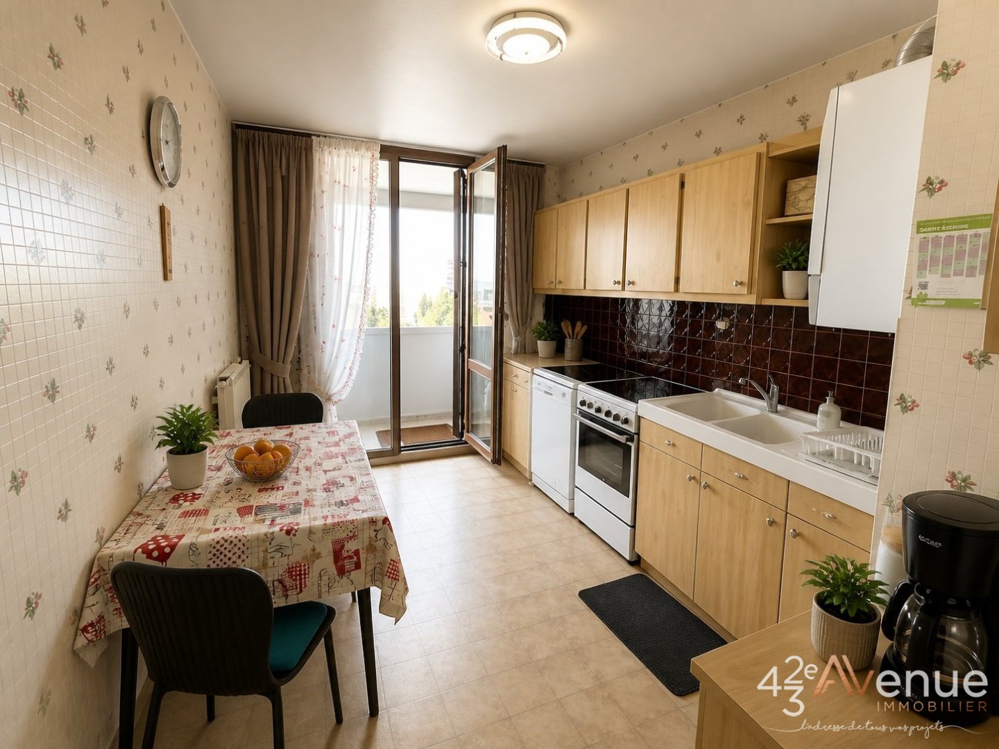 APPARTEMENT T2 A VENDRE - ST ETIENNE MONTPLAISIR - 46.92 m2 - 43 000 &euro;