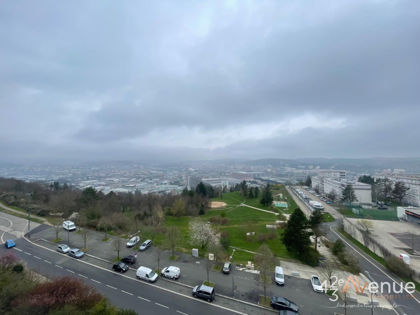 Appartement type 2 dernier tage A VENDRE - ST ETIENNE MONTREYNAUD - 42.76 m2 - 33000€
