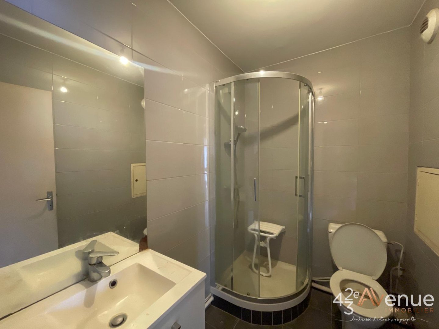 Appartement type 2 dernier tage - ST ETIENNE MONTREYNAUD - 42.76 m2 - 33000€