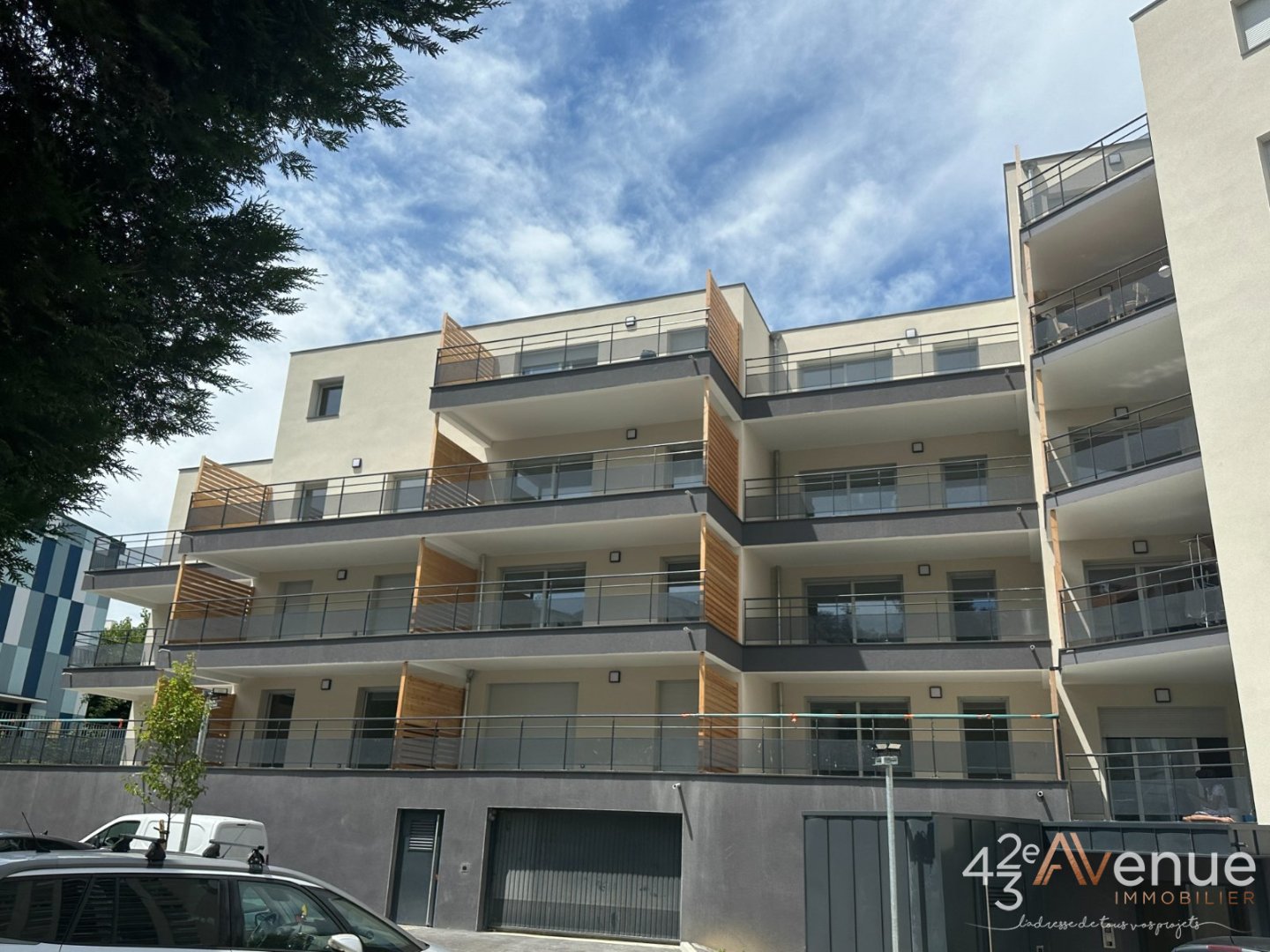 APPARTEMENT T2 A VENDRE - ST ETIENNE SOLAURE - 49.1 m2 - 155 000 &euro;