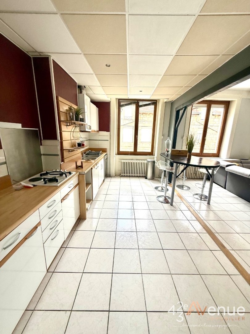 F2 idéal investisseur ou 1er achat A VENDRE - ST ETIENNE valbenoite/Trefilerie - 70.52 m2 - 85 000 €