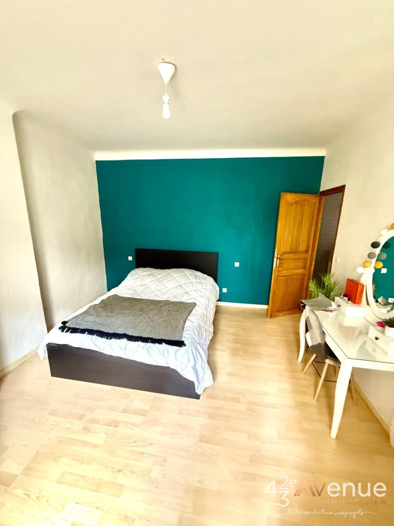 F2 idéal investisseur ou 1er achat A VENDRE - ST ETIENNE valbenoite/Trefilerie - 70.52 m2 - 85 000 €