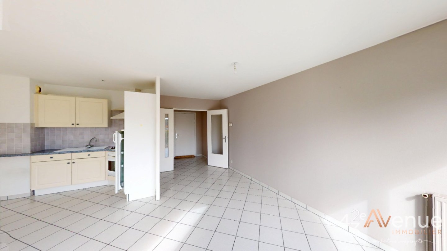 APPARTEMENT T2 - ST GENEST LERPT - 63.43 m2 - VENDU