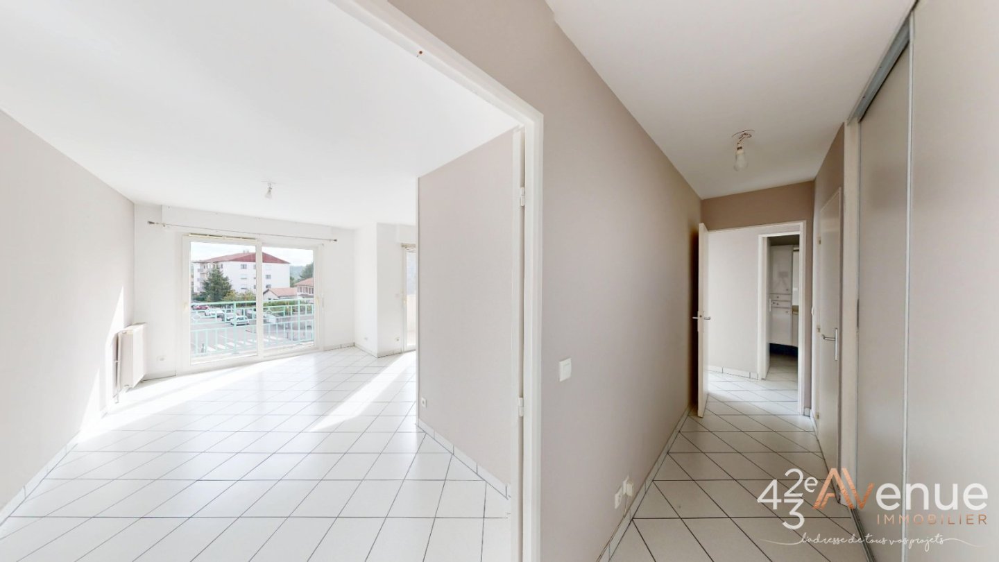 APPARTEMENT T2 - ST GENEST LERPT - 63.43 m2 - VENDU
