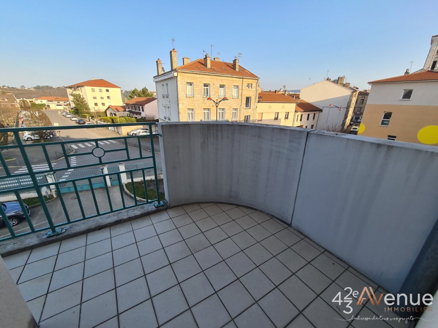 APPARTEMENT T2 - ST GENEST LERPT - 63.43 m2 - VENDU