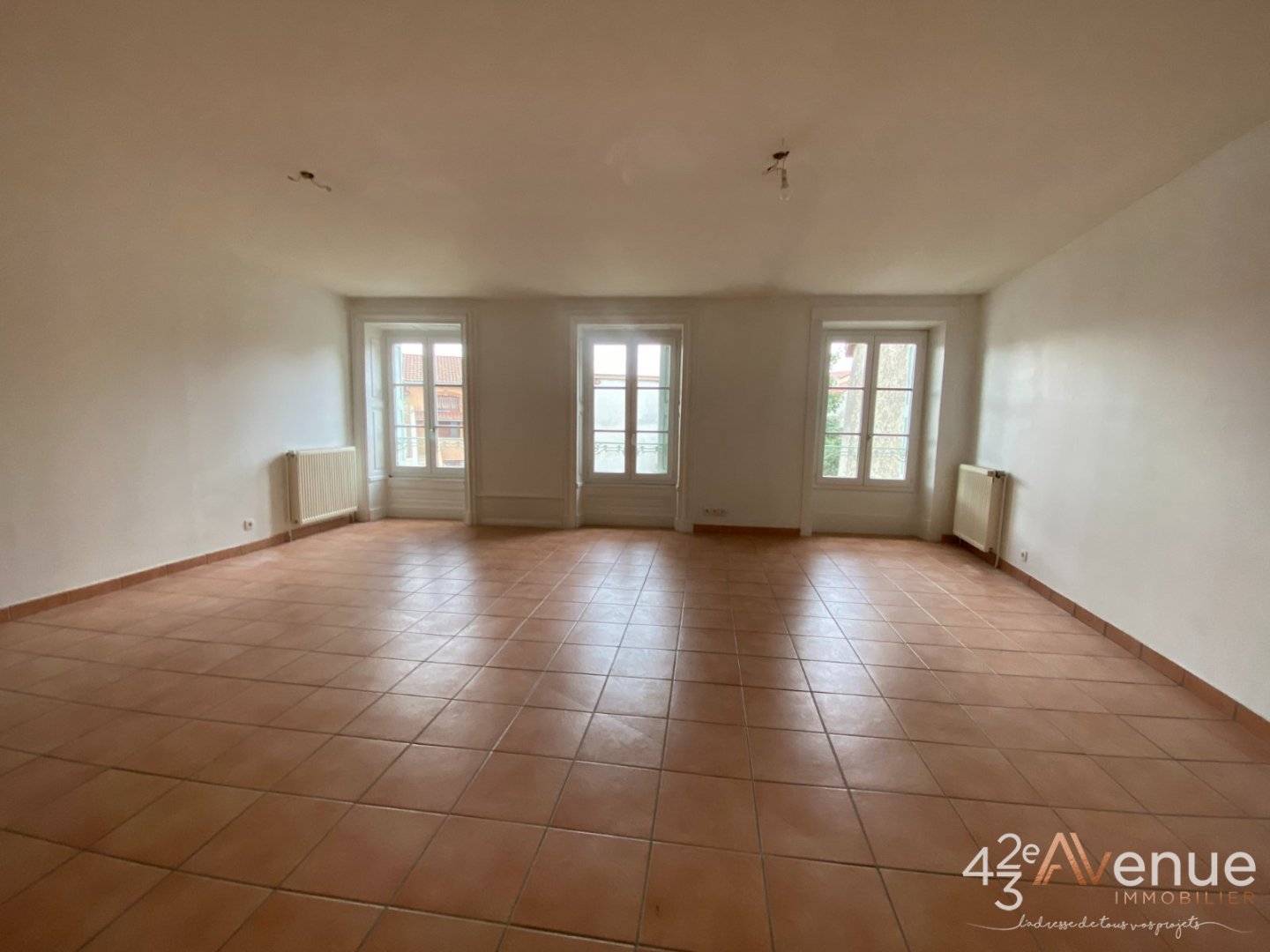APPARTEMENT T4 LOT N6 A VENDRE - ST JUST ST RAMBERT - 132 m2 - 239000€