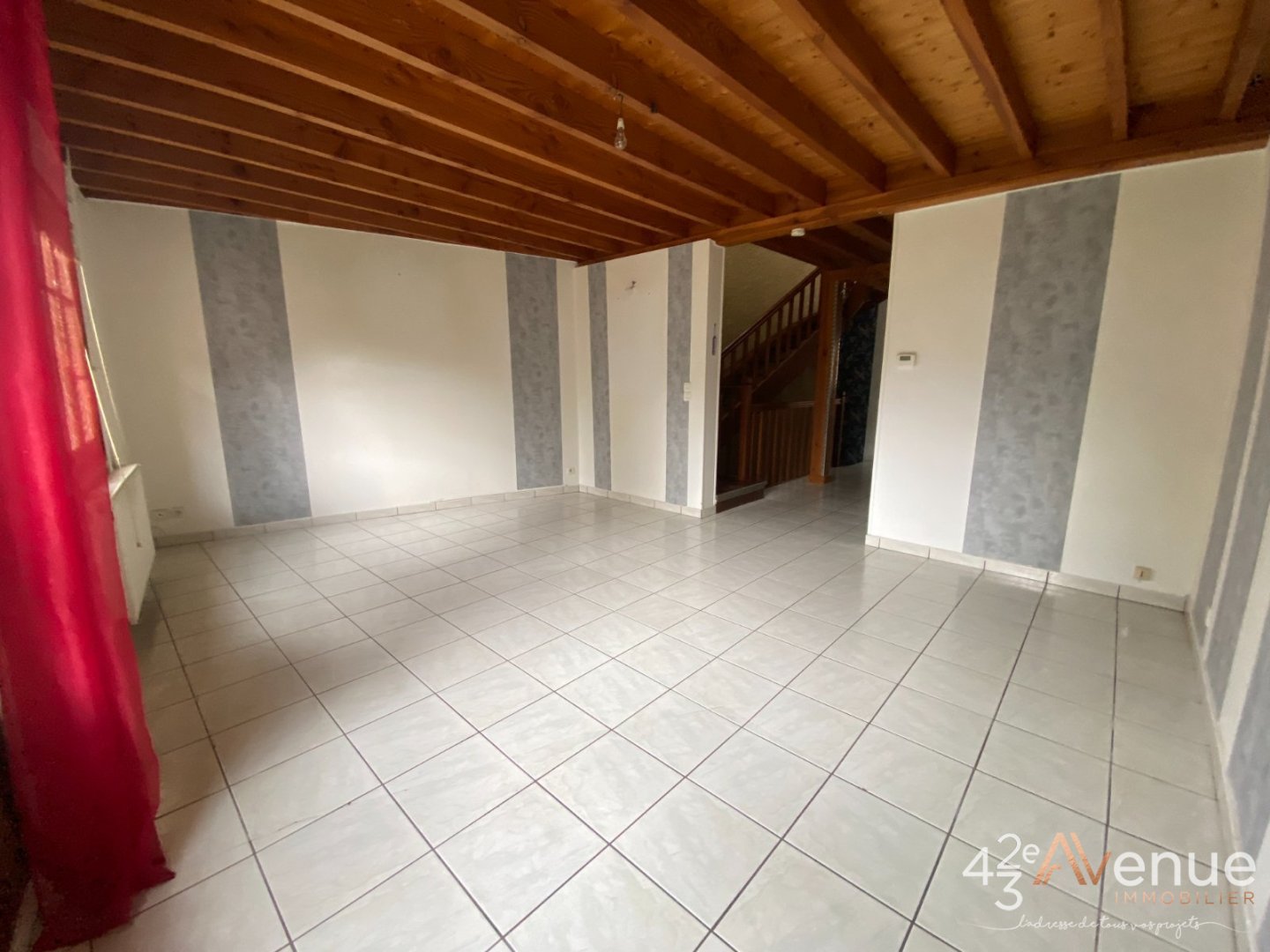 APPARTEMENT T3 LOT N4 TERRASSE 2 PARKING CAVE A VENDRE - ST JUST ST RAMBERT - 85 m2 - 153 000 &euro;