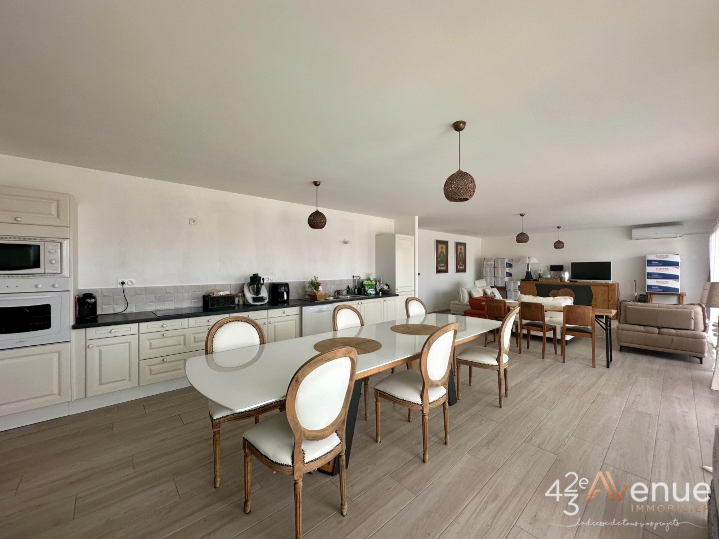 appartement A LOUER - ANDREZIEUX BOUTHEON Centre Ville - 108.77 m2 - 1 160 € charges comprises par mois
