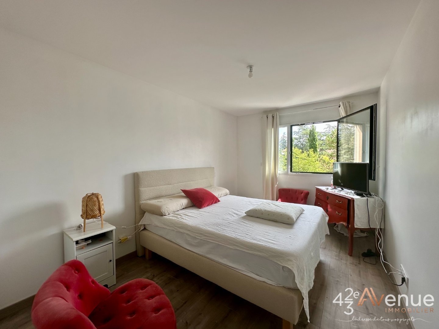 appartement A LOUER - ANDREZIEUX BOUTHEON Centre Ville - 108.77 m2 - 1 160 € charges comprises par mois