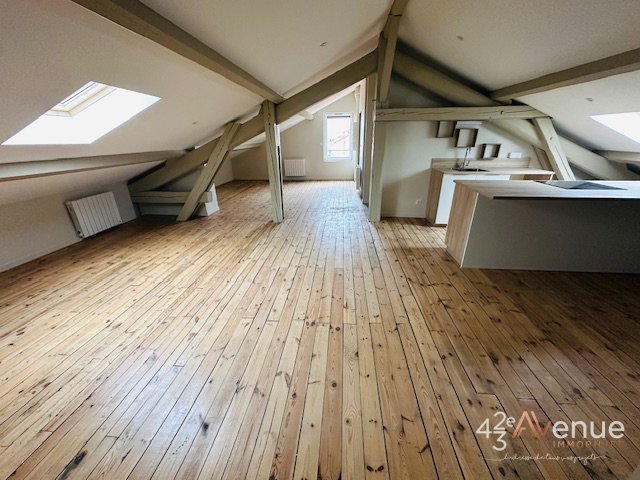 APPARTEMENT T3 A LOUER - CENTRE DE ROCHE LA MOLIERE - 53.87 m2 - 750€ charges comprises par mois