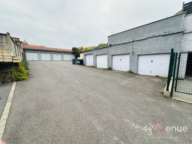 APPARTEMENT T3 - CENTRE DE ROCHE LA MOLIERE - 104.4 m2 - LOUÉ