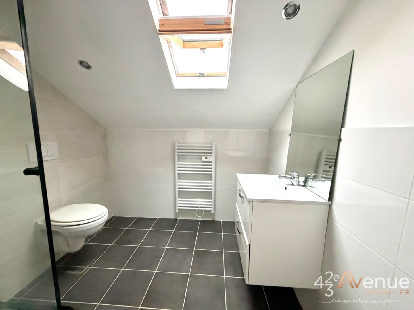 APPARTEMENT T3 A LOUER - ROCHE LA MOLIERE - 71.27 m2 - 645 &euro; charges comprises par mois