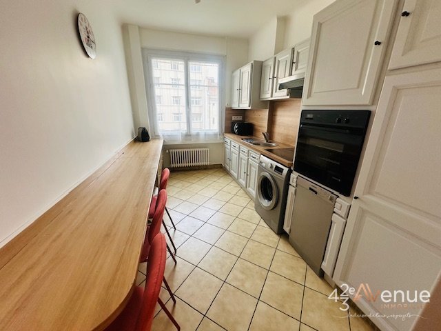 APPARTEMENT T3 A LOUER - ST ETIENNE BADOUILLERE/CENTRE VILLE - 77.7 m2 - 790€ charges comprises par mois