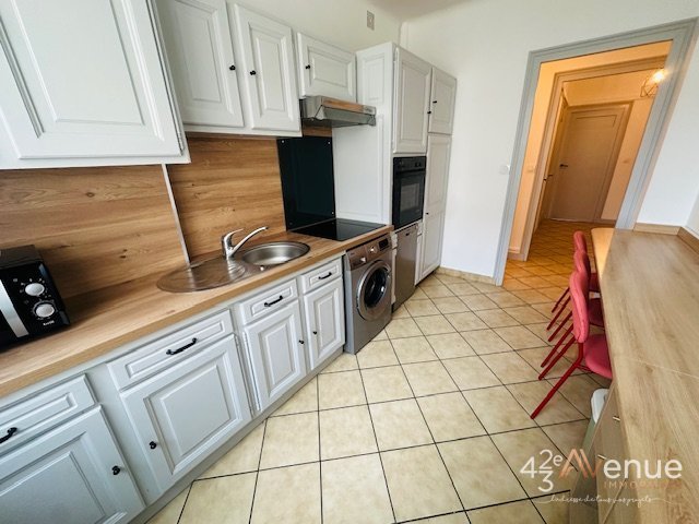 APPARTEMENT T3 A LOUER - ST ETIENNE BADOUILLERE/CENTRE VILLE - 77.7 m2 - 790€ charges comprises par mois