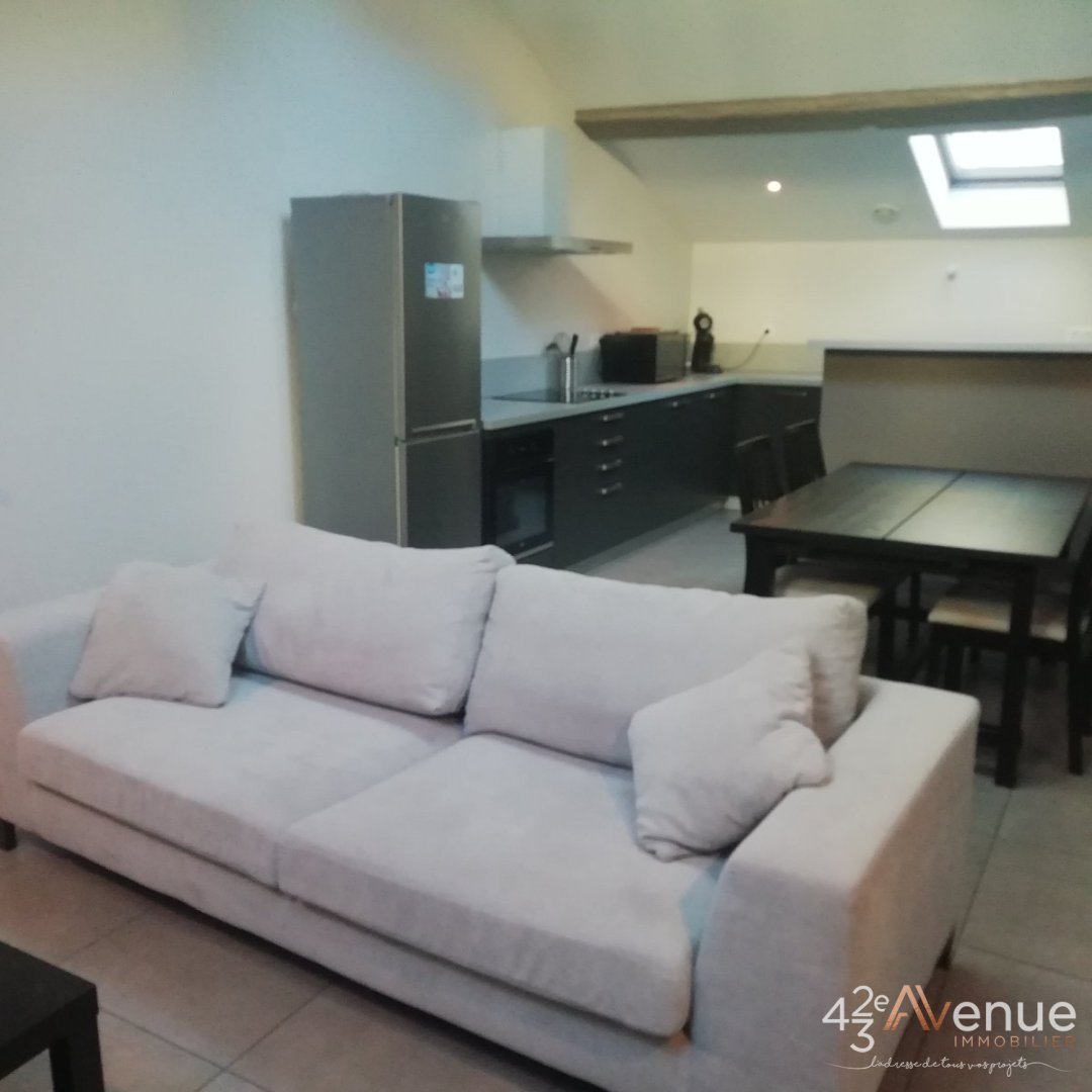 APPARTEMENT T3 A LOUER - ST ETIENNE BADOUILLERE/CENTRE VILLE - 61.53 m2 - 730 &euro; charges comprises par mois