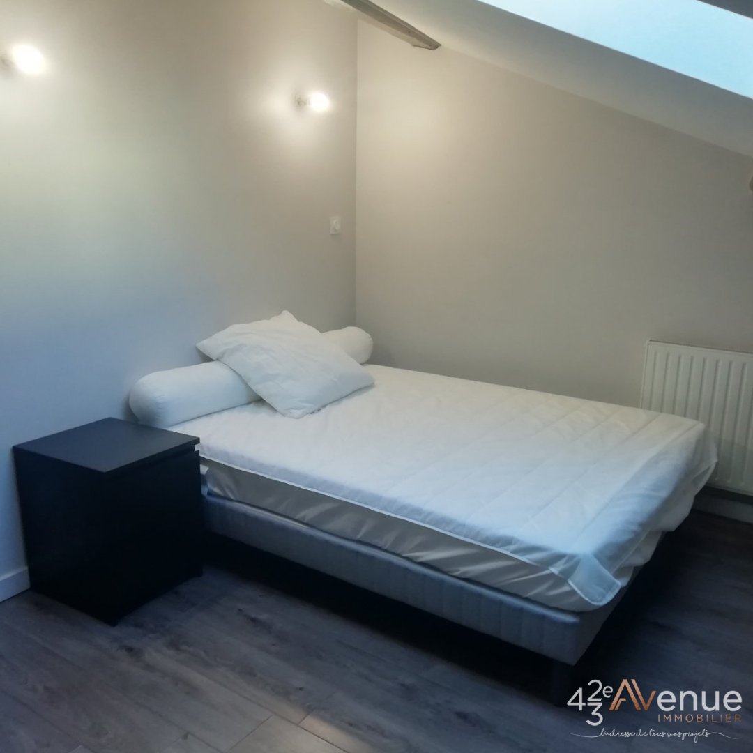 APPARTEMENT T3 A LOUER - ST ETIENNE BADOUILLERE/CENTRE VILLE - 61.53 m2 - 730 &euro; charges comprises par mois