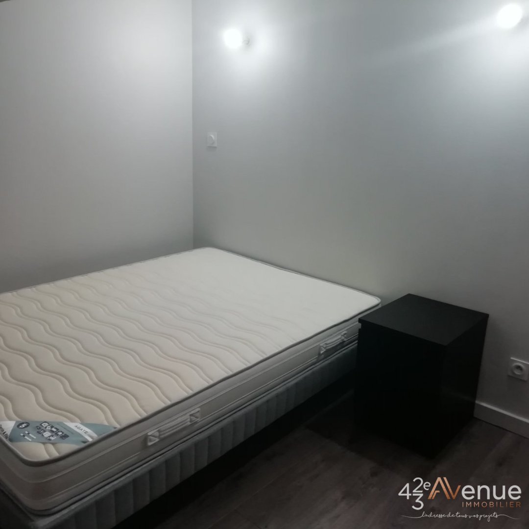 APPARTEMENT T3 A LOUER - ST ETIENNE BADOUILLERE/CENTRE VILLE - 61.53 m2 - 730 &euro; charges comprises par mois
