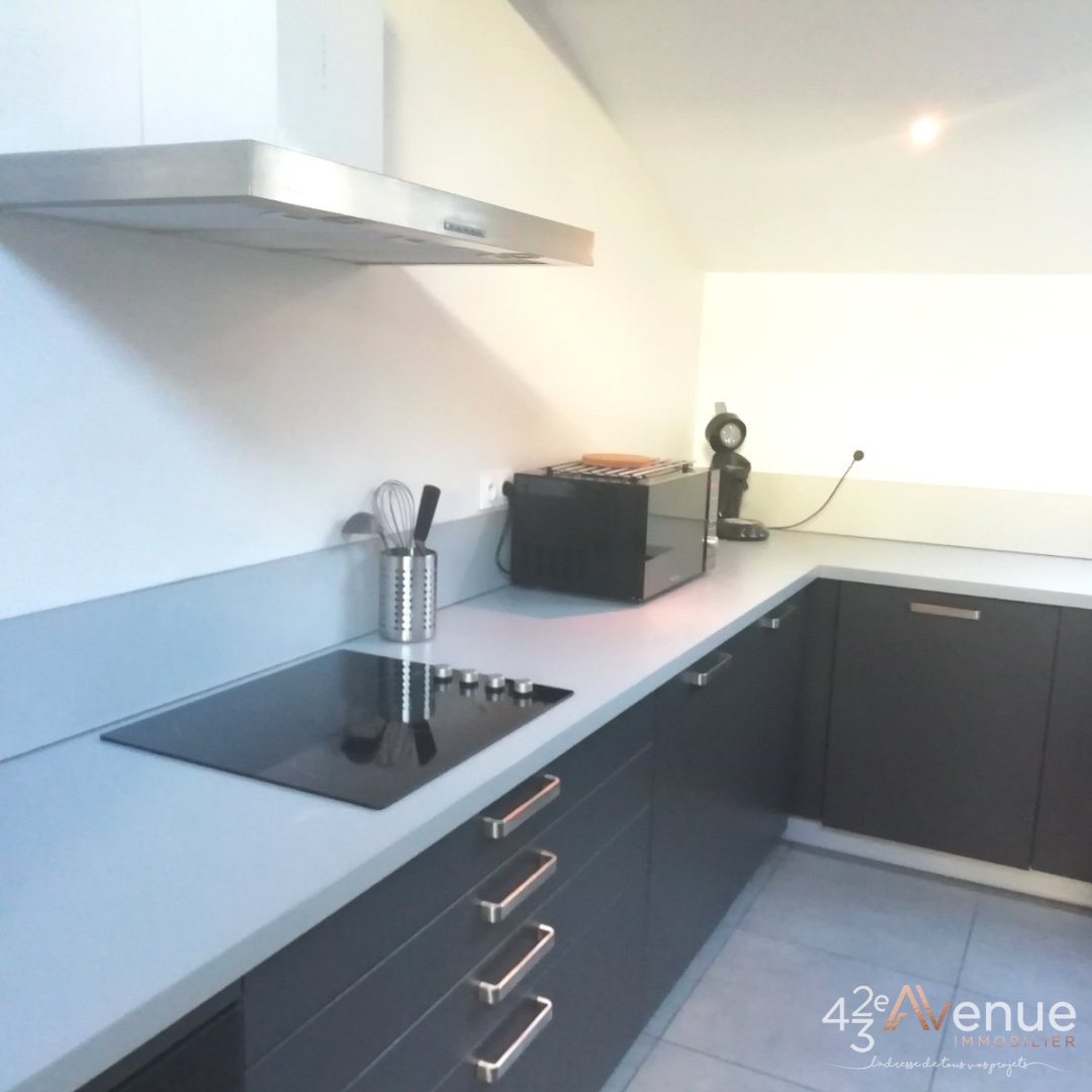 APPARTEMENT T3 A LOUER - ST ETIENNE BADOUILLERE/CENTRE VILLE - 61.53 m2 - 730 &euro; charges comprises par mois