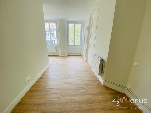 APPARTEMENT T3 A LOUER - ST ETIENNE BADOUILLERE - 78.3 m2 - 710 € charges comprises par mois