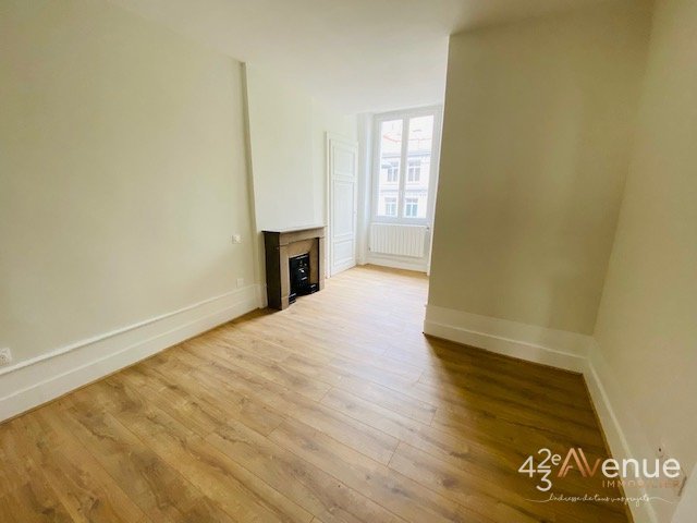 APPARTEMENT T3 A LOUER - ST ETIENNE BADOUILLERE - 78.3 m2 - 710 € charges comprises par mois