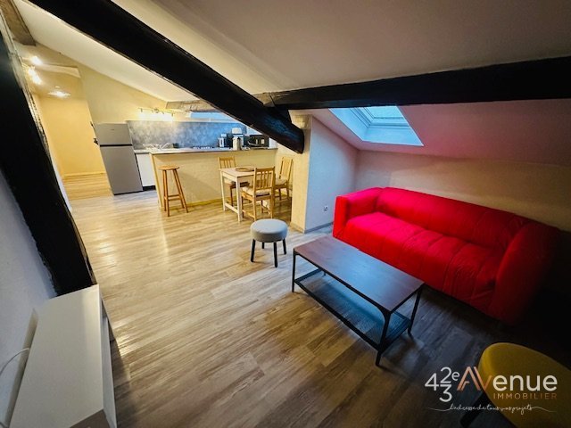 T3 Meubl� mansard� A LOUER - ST ETIENNE BAS FAURIEL / ST ROCH - 58.76 m2 - 600�&euro; charges comprises par mois