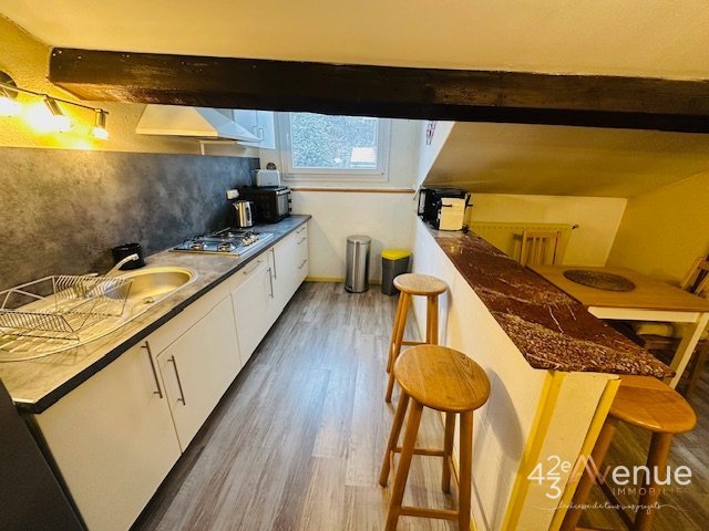 T3 Meubl� mansard� A LOUER - ST ETIENNE BAS FAURIEL / ST ROCH - 58.76 m2 - 600�&euro; charges comprises par mois