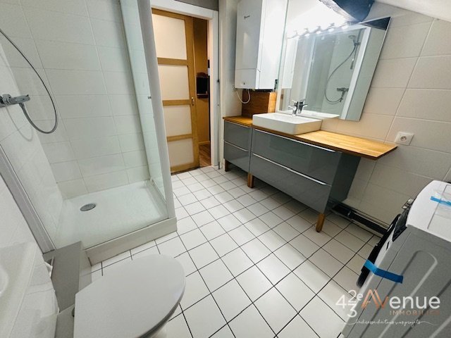 T3 Meubl� mansard� A LOUER - ST ETIENNE BAS FAURIEL / ST ROCH - 58.76 m2 - 600�&euro; charges comprises par mois